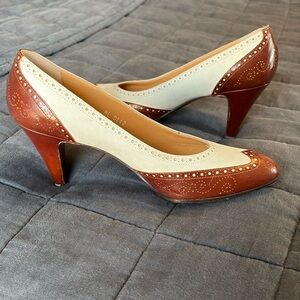 Ralph Lauren pumps. cream suede and brown leather. Women’s size 6.